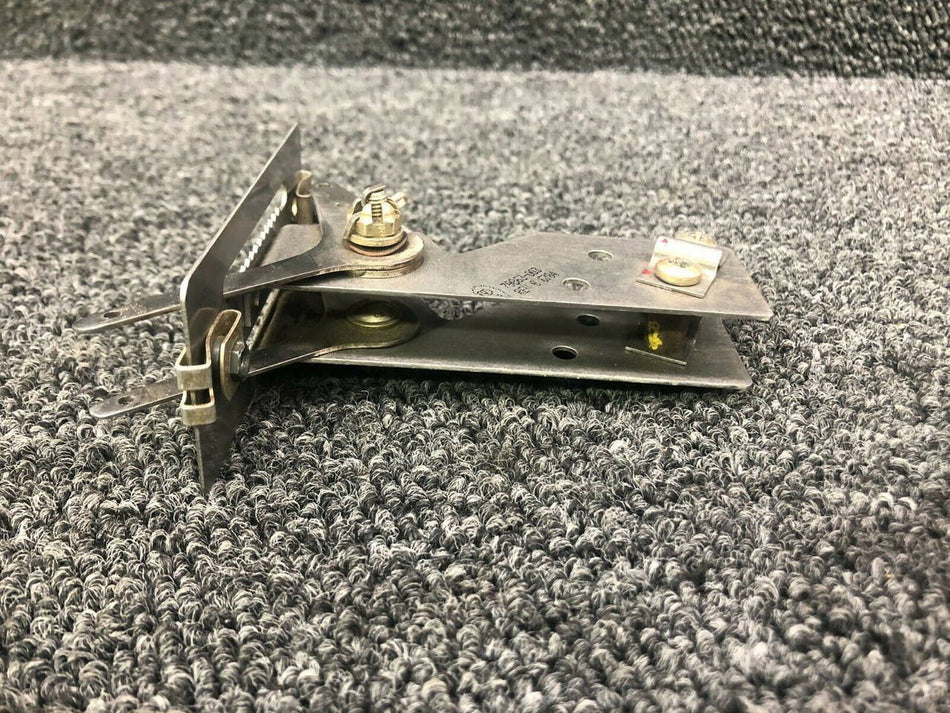 79863-003 Piper PA28 Heat and Defrost Control Levers without Knobs (2 Levers)
