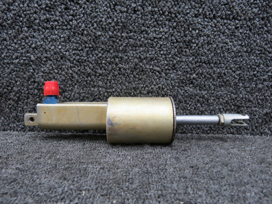 0541138-3 (Use: 0541138-16) Cessna 177B Master Brake Cylinder Assembly