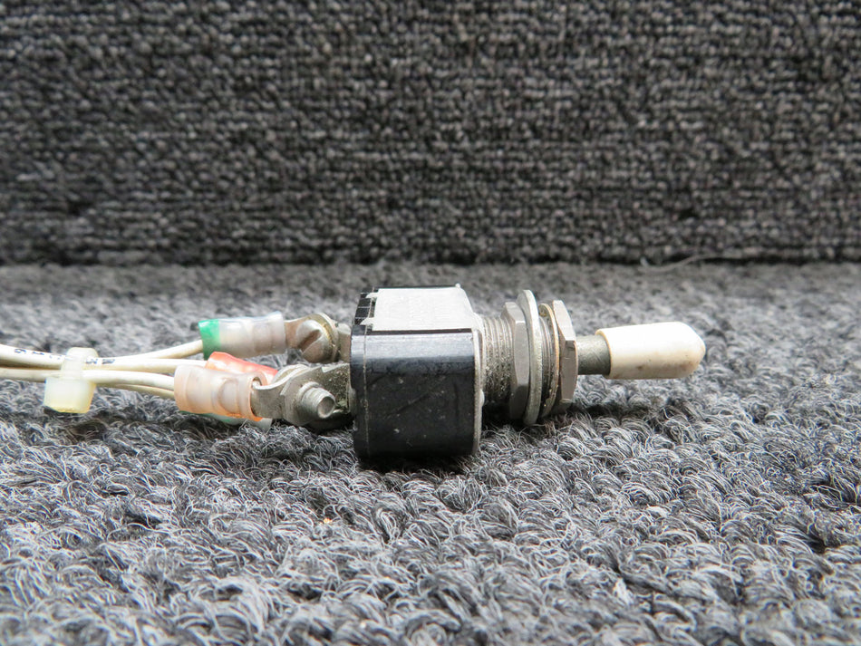 8800K16 (Alt: MS35058-21) Cessna Citation Switch Assembly