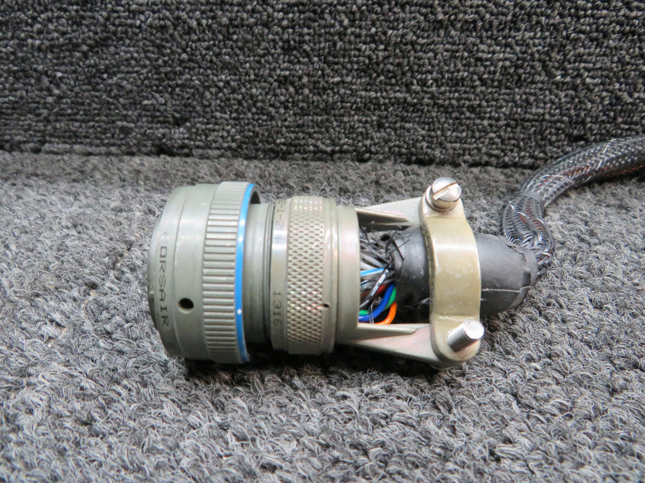 MS3476W20-41S (Alt: 07418-M85049-52-1-20W) Corsair Canon Plug