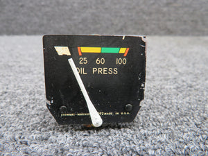 828092 Stewart-Warner Oil Pressure Indicator (Chipped Paint)