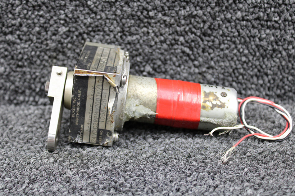 1058-00-11 (Alt: 300-389009-1) Dukes Main Gear Door Actuator Assy (24V) (Core)