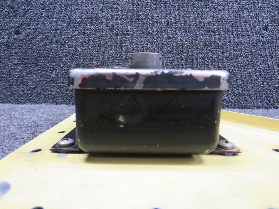 360-983-004 (Alt: 9914242-46) Gull Fuel Qty Signal Conditioner with Mount