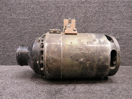 Bendix Airplane Parts & Equipment 30E20-33-B Bendix D.C Generator (Volts: 30) (Worn)