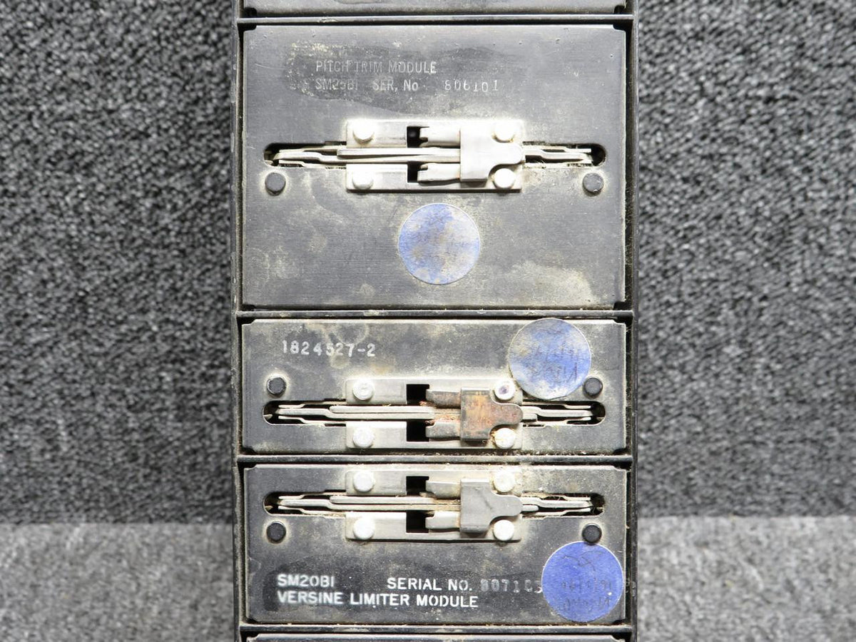Bendix Airplane Parts & Equipment 18731-1B Bendix Computer Amplifier Pitch and Roll (Volts: 28)
