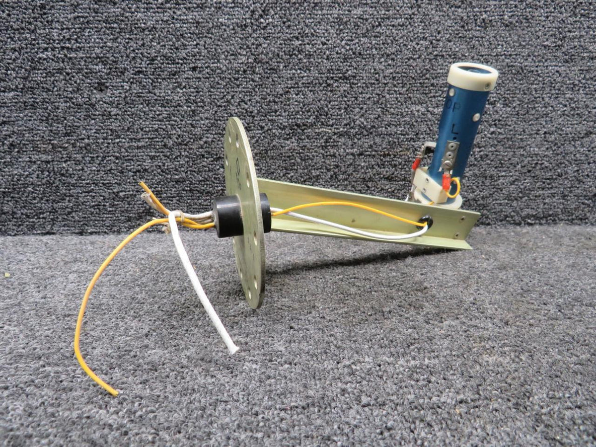 Consolidated Airborne Systems PAA700-10 (Alt: 9910082-11) CAS Fuel Probe with Mount