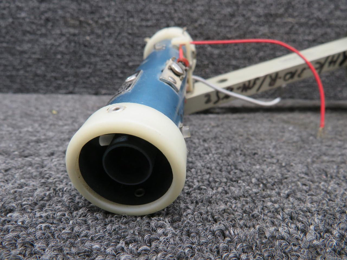 Consolidated Airborne Systems PAA700-14 (Alt: 9910082-17) CAS Fuel Probe with Mount