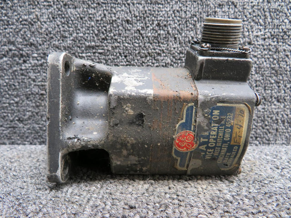 General Electric 2CM9ABE6 (Alt: 3883029) General Electric RH 2 Pole Tachometer Generator