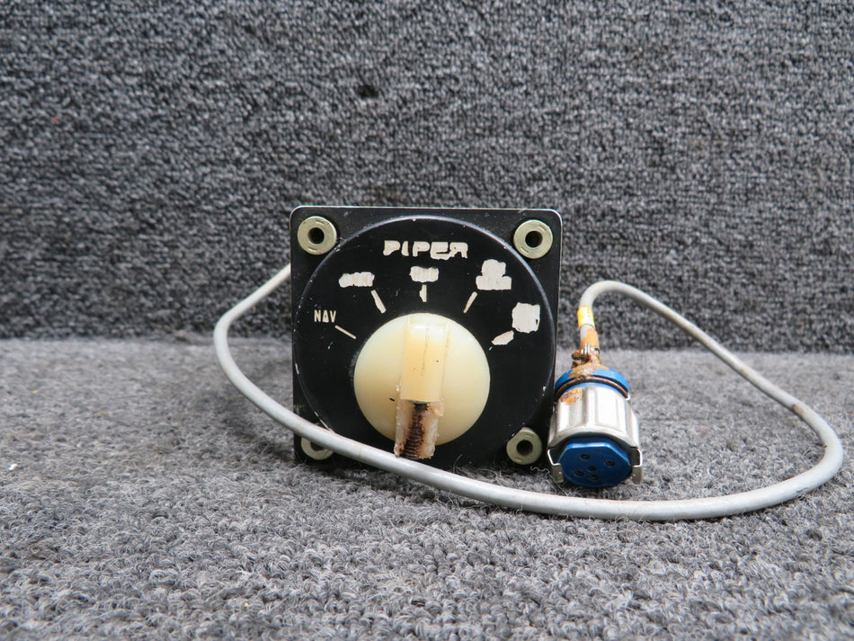 1C388 Mitchell Industries Radio Coupler with Connector (Broken Knob)