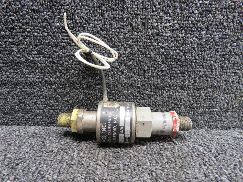 3302-00-3 Dukes Solenoid Valve (Volts: 24)