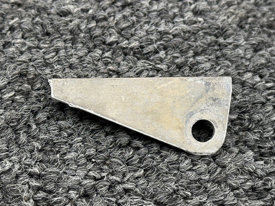 0431008-1 Cessna 150J Vertical Fin Fitting Assembly LH