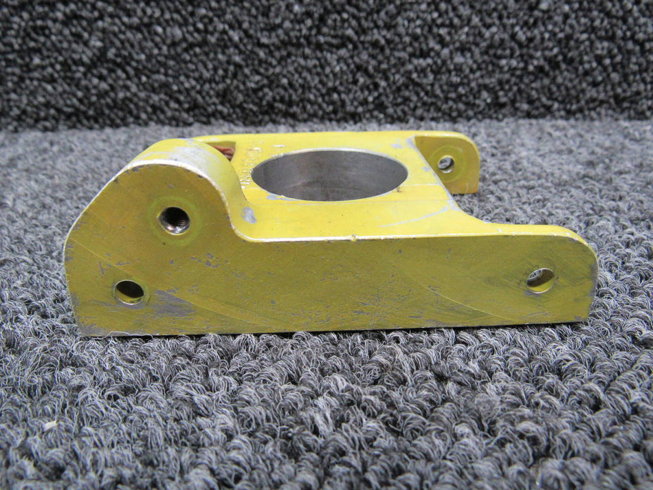 62421-001 Piper PA32RT-300T Fitting Assembly Flap Torque Tube RH