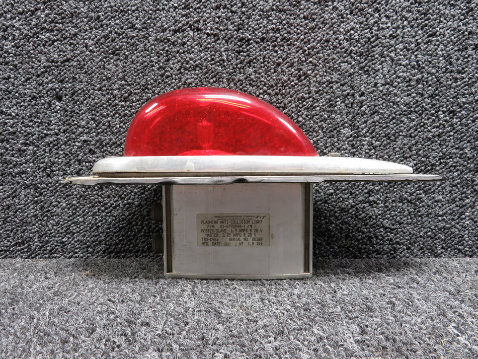 01-0790044-19 Whelen Flashing Anti-Collision Light (28V, 6.5A)