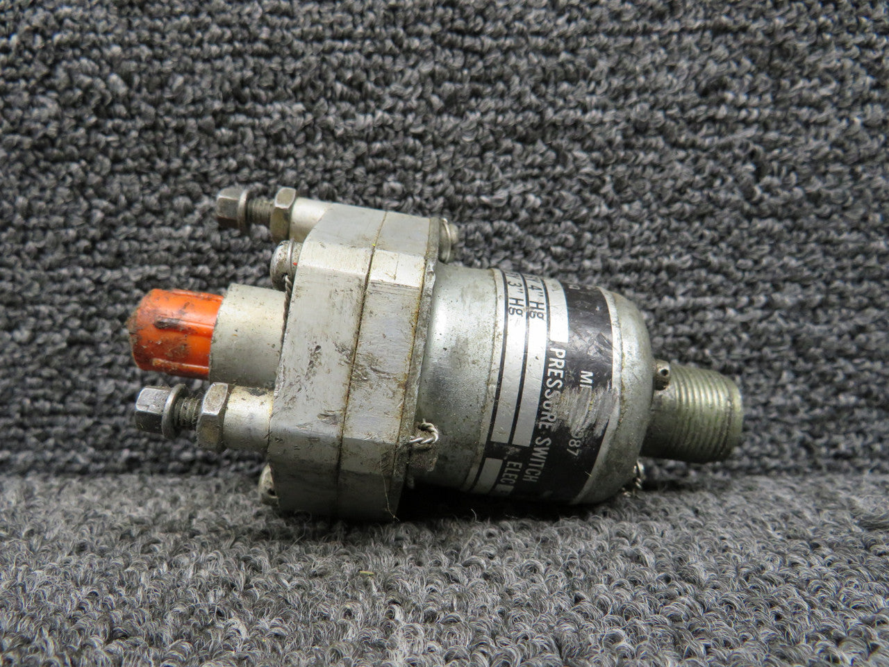 98087-1185P5 ITT Neo-Dyn Pressure Switch Assembly (Volts: 28