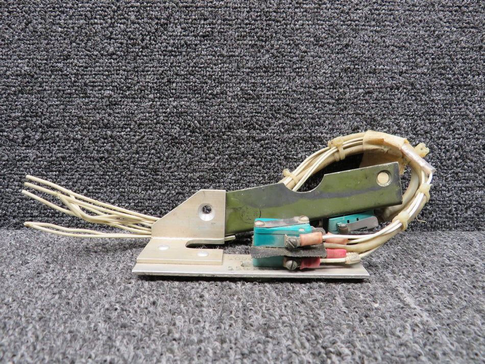 5560001-20 Cessna Citation 500 Engine Bracket Throttle Mount RH