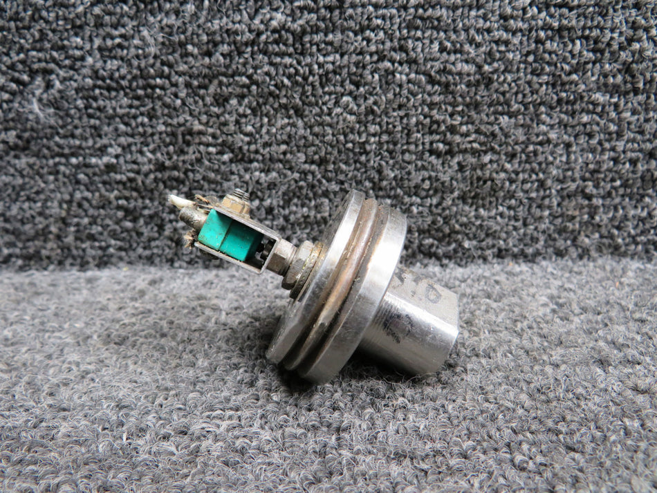 717-6047-2 (Alt: 9910058-2) Fuel Pressure Sending Unit