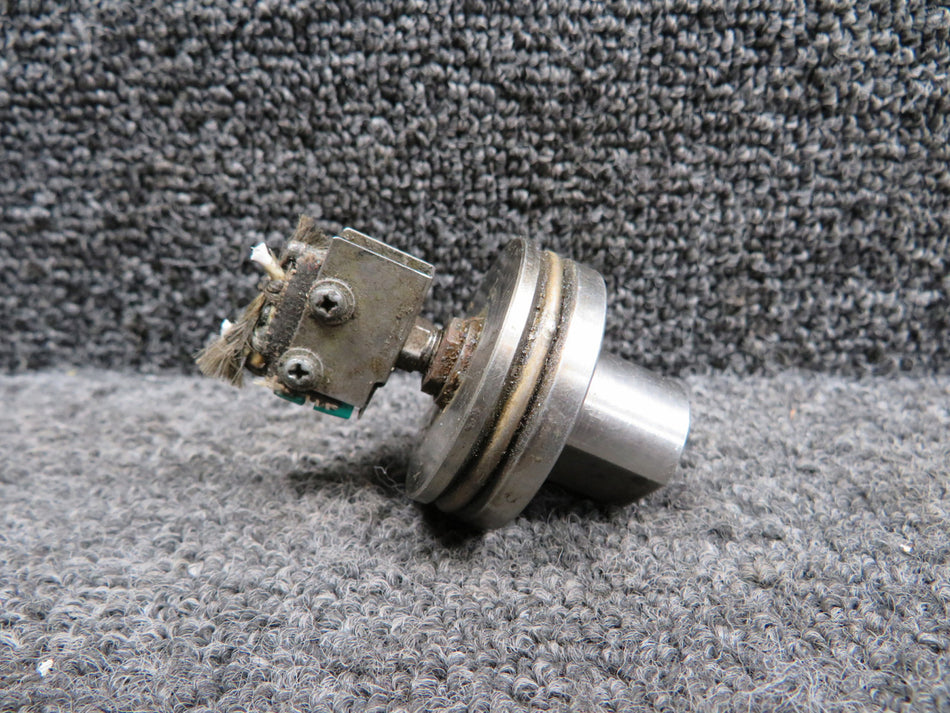 717-6047-3 (Alt: 9910058-4) Fuel Pressure Sending Unit