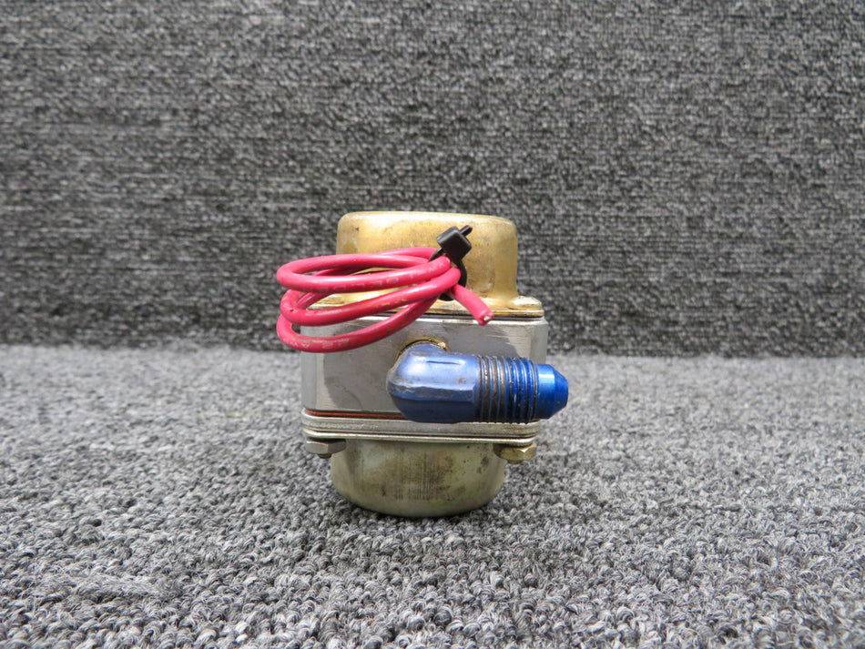 A230C4 Janitrol Fuel Regulator Shut Off Valve (Volts: 24) (Worn)