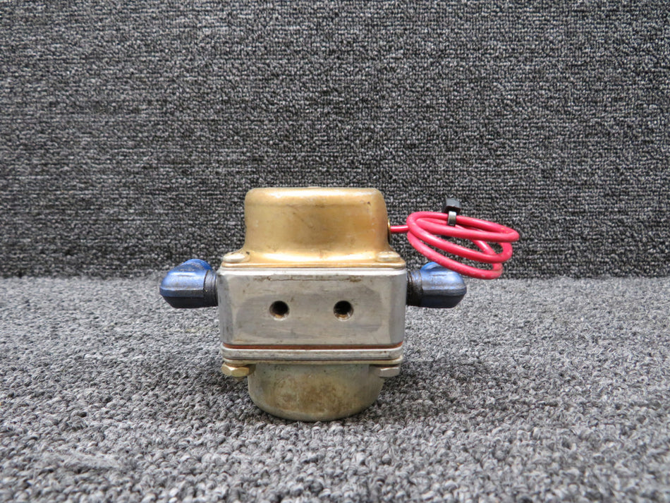A230C4 Janitrol Fuel Regulator Shut Off Valve (Volts: 24) (Worn)