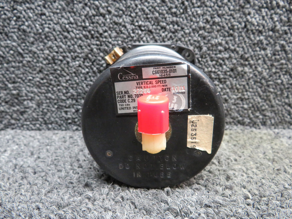 7030 (Alt: C661035-0101) United Insts Vertical Speed Indicator (Code: C.29)