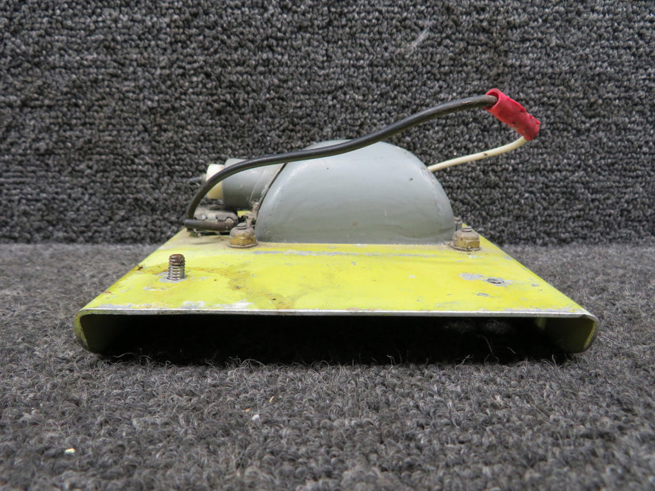 B-3555A-306 Grimes Dome Light Assembly with Mount (Volts: 28)