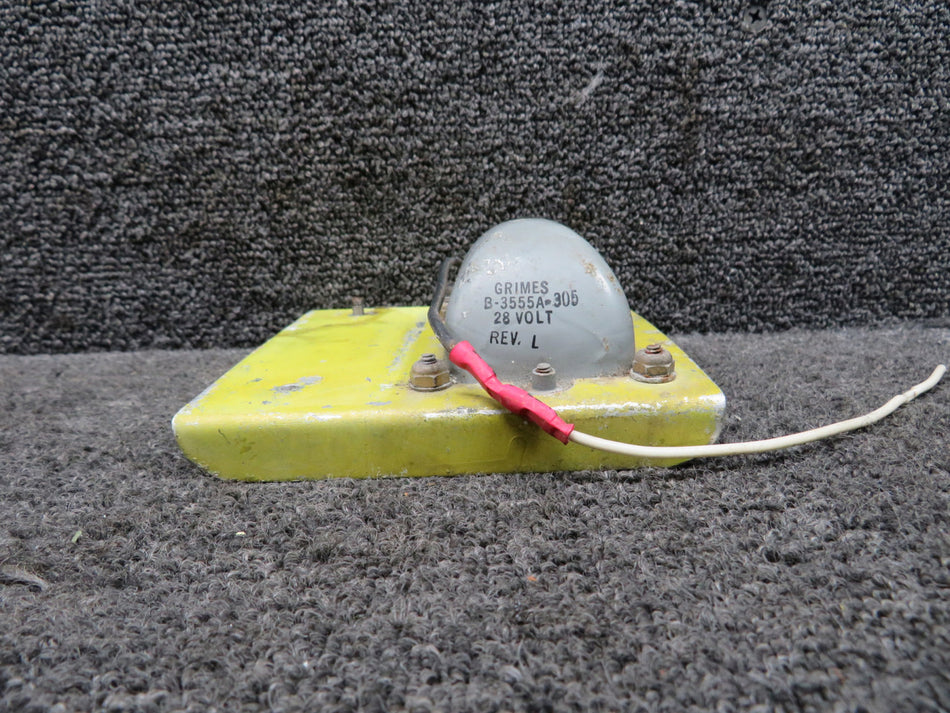 B-3555A-306 Grimes Dome Light Assembly with Mount (Volts: 28)