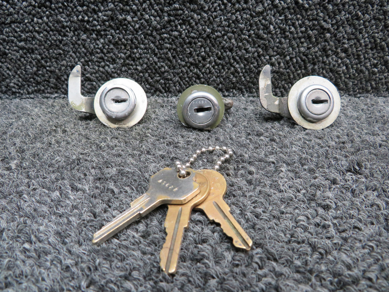C253001-0102 Cessna T303 Door Lock Assembly Set with Keys (Set of
