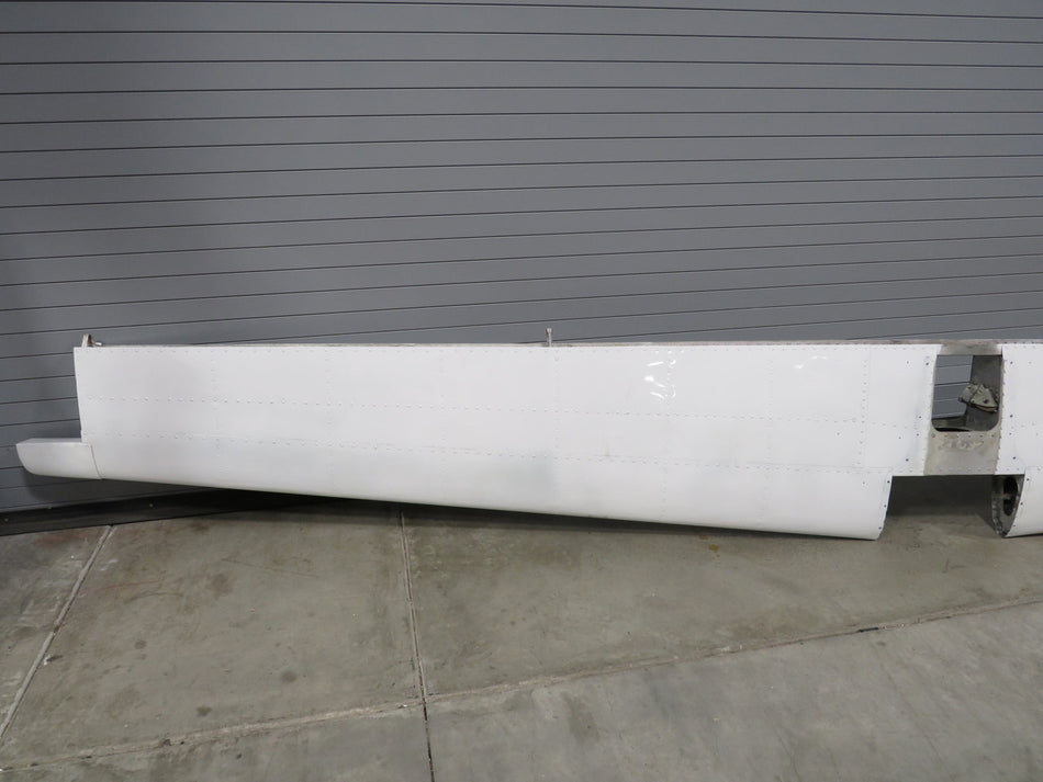 2532000-1 Cessna T303 Horizontal Stabilizer Assembly (Some Wear)