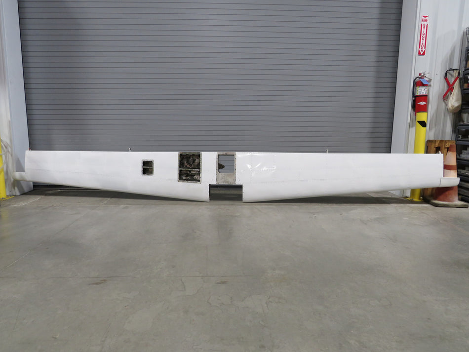 2532000-1 Cessna T303 Horizontal Stabilizer Assembly (Some Wear)
