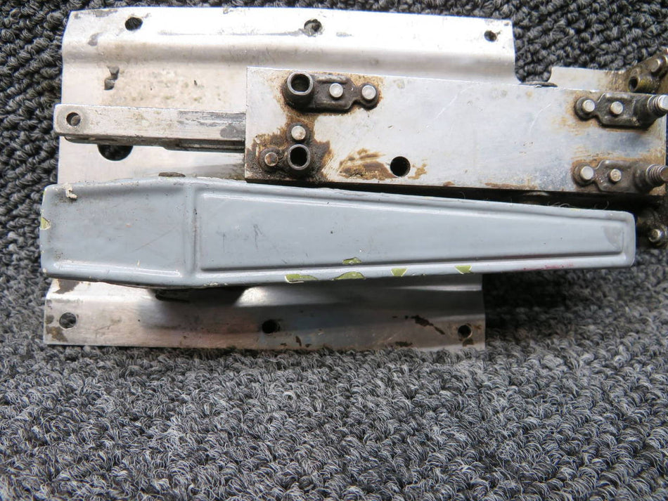 1717039-1 Cessna 177 Cabin Door Latch Assembly LH