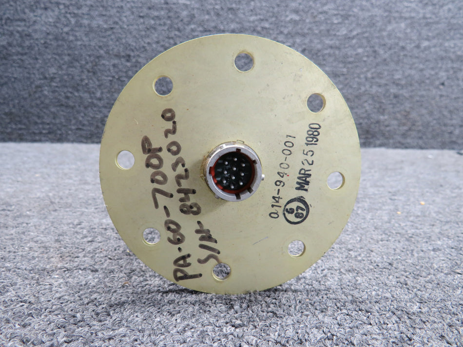 014-940-001 (Alt: 980096-1) Gull Fuel Tank Quantity Unit