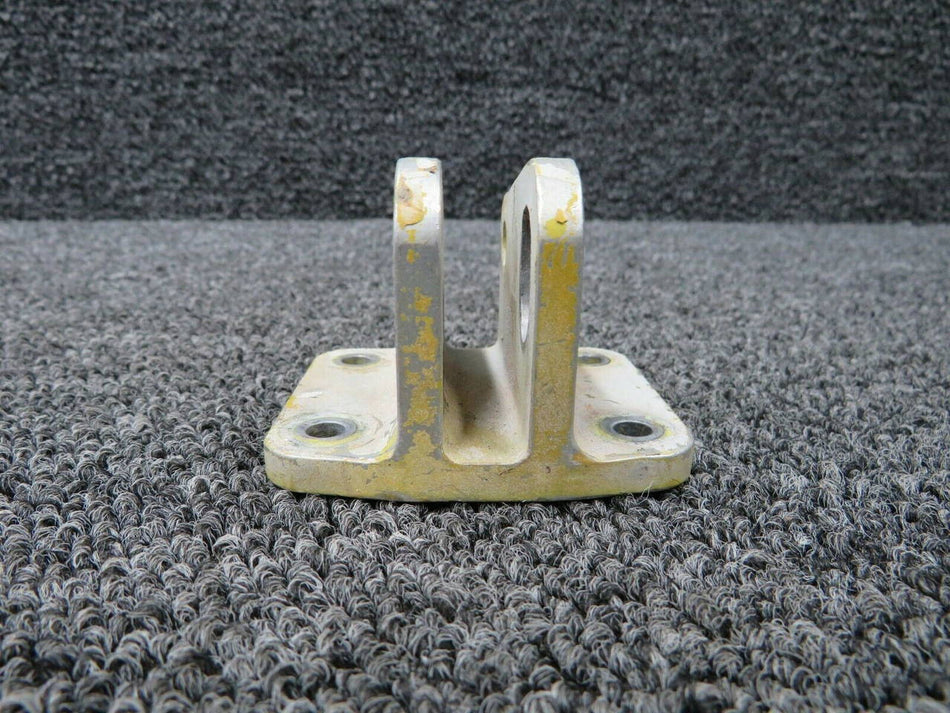 40652-000 Piper PA-31T Main Gear Actuator Bracket Forward