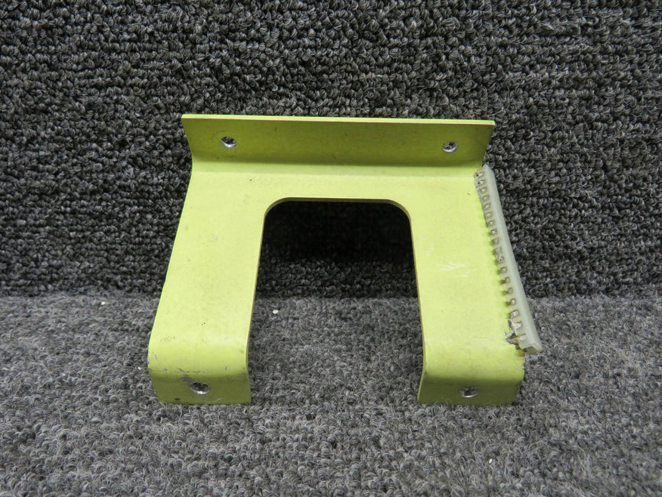 70898 (Alt: 114-580002-17) Beechcraft Bracket Assembly