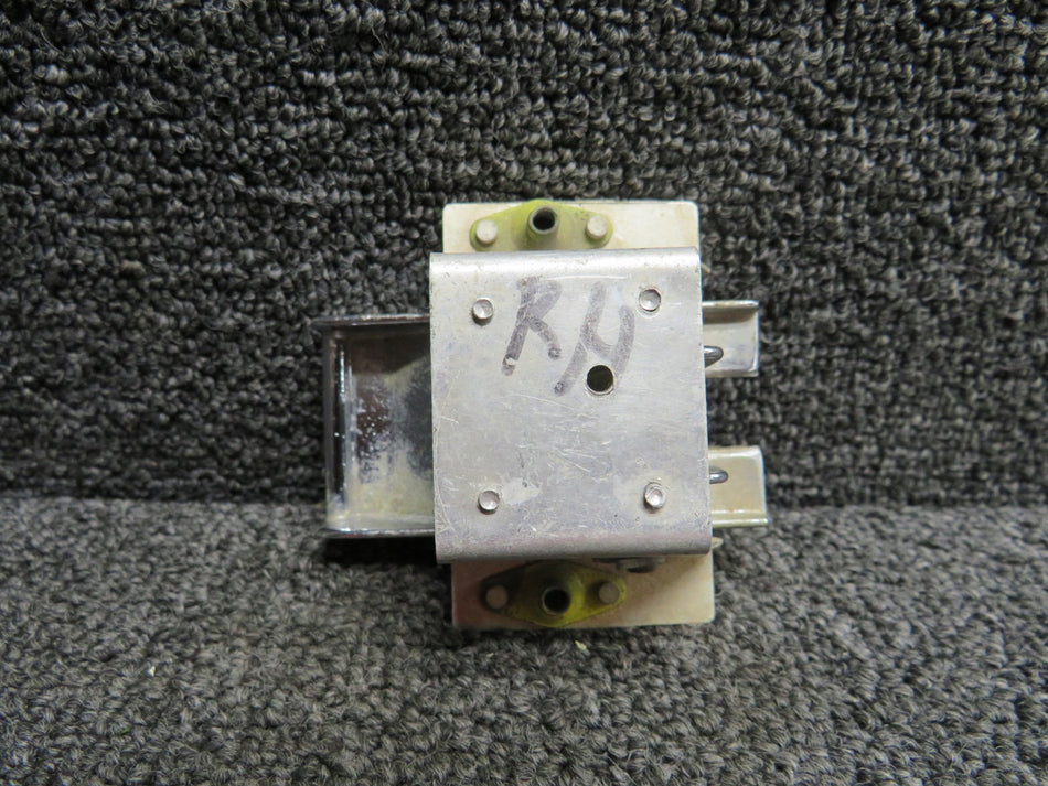 0415018 Cessna 152 Interior Handle Assembly with Bracket (Worn)