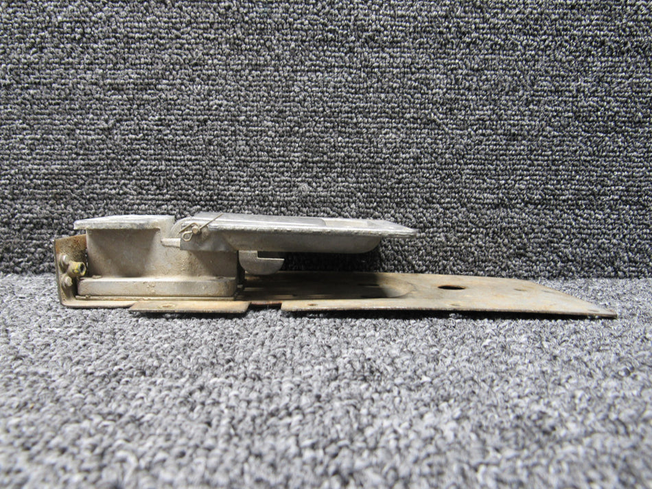 0413387-1 Cessna 150 Cabin Door Latch Assembly LH (Missing Internals)