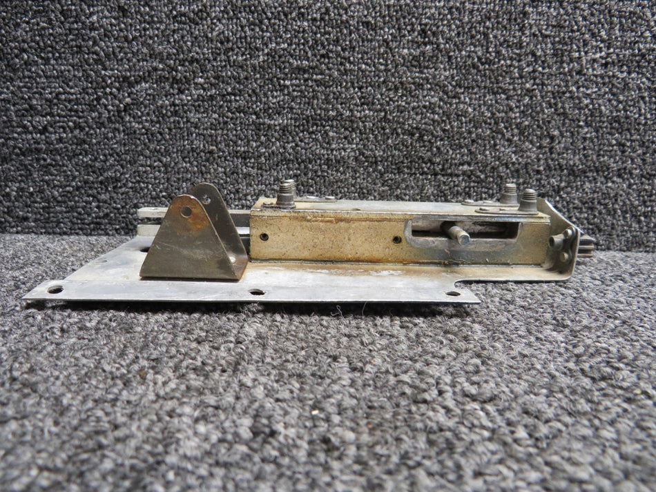 1717039-1 Cessna 177 Cabin Door Latch Assembly LH (Missing Handle)