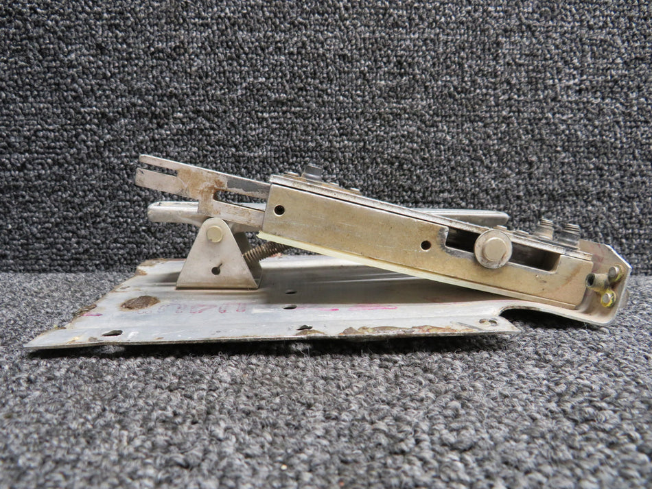1717039-2 Cessna 177 Door Latch Cabin Assembly RH