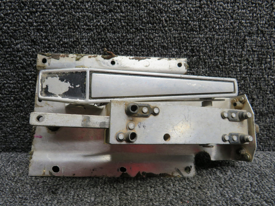1717039-2 Cessna 177 Door Latch Cabin Assembly RH