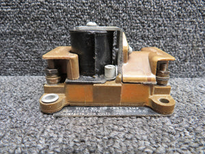 9565H5A Cutler-Hammer Relay (Volts: 24, Amps: 5) (Chipped Hole)