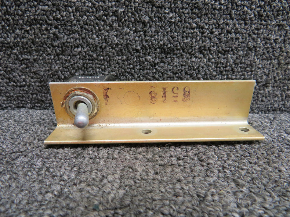 MS-35058-22 MicroSwitch Toggle Switch and Bracket Assembly