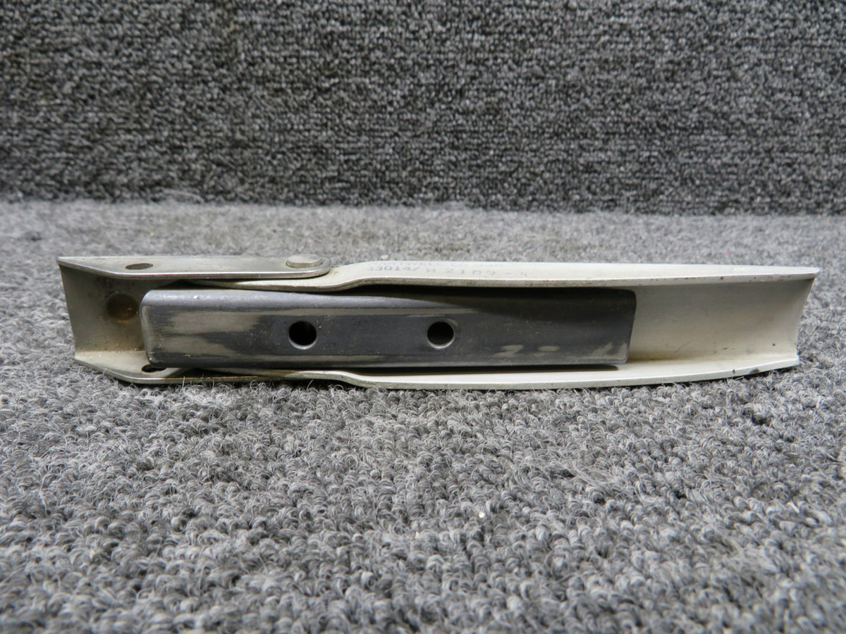 KX082124AR51-WH