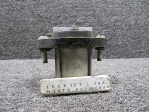 6041H144A Cutler-Hammer Type B6B Current Relay (Cracked Housing) (Volts: 28)