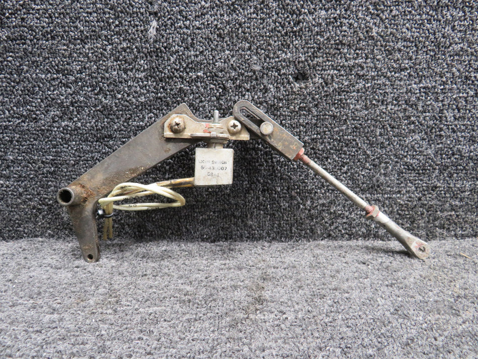 1241428-2, 1241026-1 Cessna 210 MLG Door Uplock Clevis Assy w Switch RH
