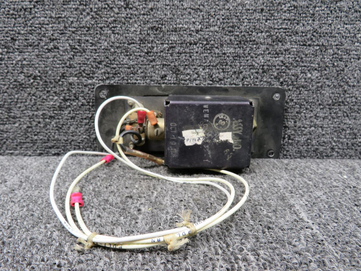 Wemac 2335-1 (Alt: 27-90002-865) Wemac-Swearingen Overhead Light Assembly