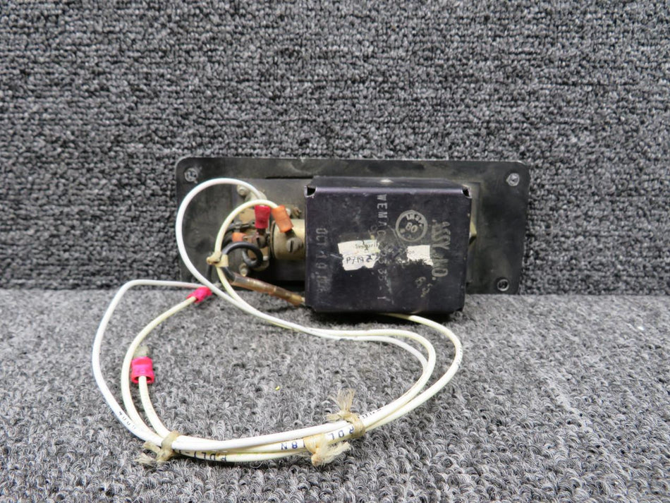 Wemac 2335-1 (Alt: 27-90002-865) Wemac-Swearingen Overhead Light Assembly