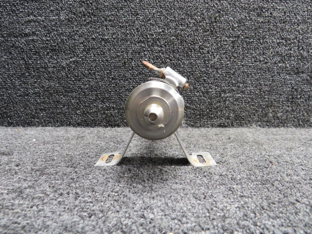 Consolidated Controls 211C119-87 (Alt: 100-389018-13) Consolidated Controls Pressure Switch with Mount