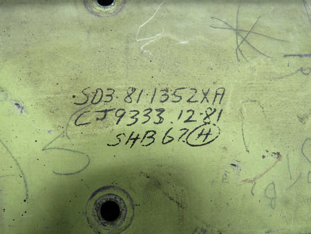 Does Not Apply SD3-81-1352XA (Alt: CJ9333-12-18) Tray Assembly