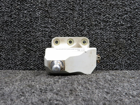 Does Not Apply 137238B405 Pivot Bracket LH Aileron