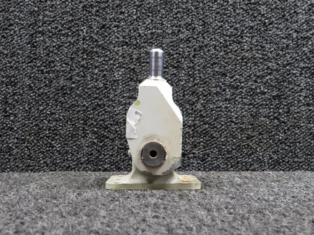 Does Not Apply 137238B405 Pivot Bracket LH Aileron