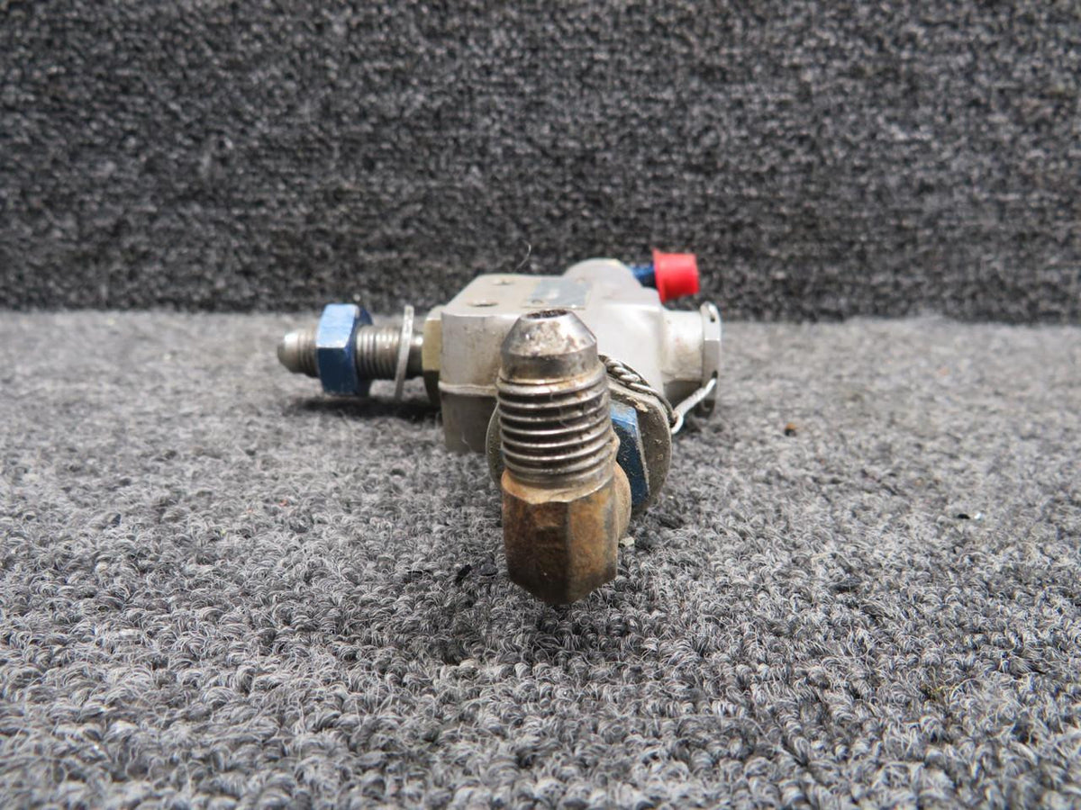 Does Not Apply HP567101-4 Directional Shuttle Valve with Extra Fittings